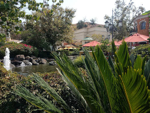 Shopping Mall «The Commons at Calabasas», reviews and photos, 4799 Commons Way, Calabasas, CA 91302, USA