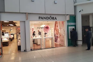 Pandora Concept Store image