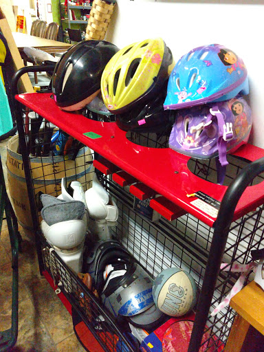 Thrift Store «Freedom Treasures Resale Store», reviews and photos, 7570 Cooley Lake Rd, Waterford Twp, MI 48327, USA