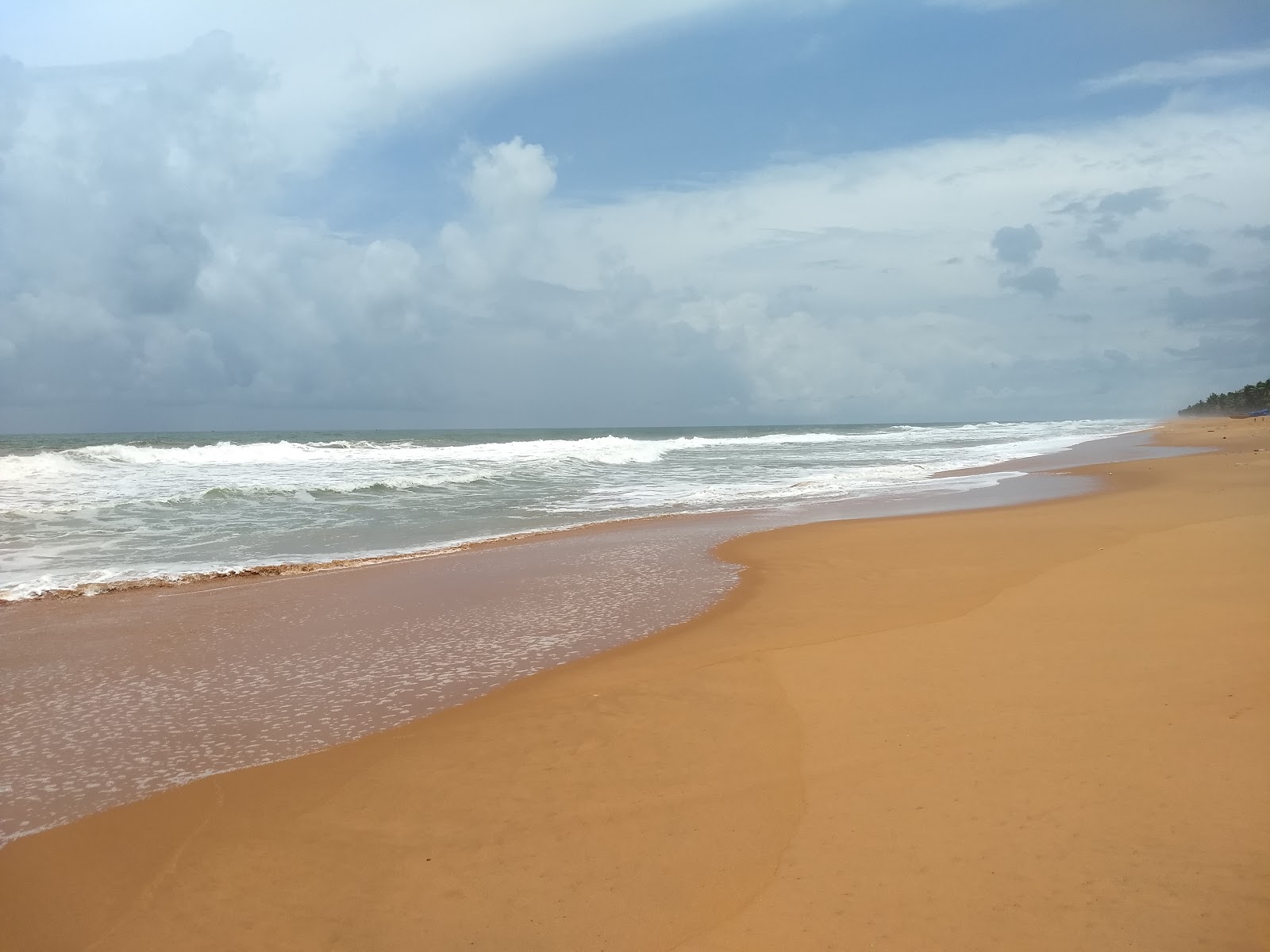 Photo de Gloria Beach avec rivage droit, long