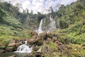 Paklongkam Waterfall image