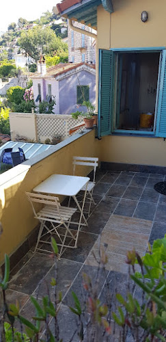 charming two bedrooms apartment with open views à Menton