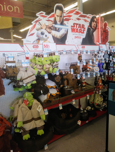 Pet Supply Store «Petco Animal Supplies», reviews and photos, 5151 Gosford Rd, Bakersfield, CA 93313, USA