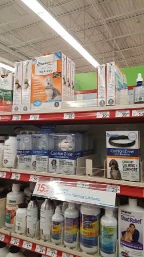 Pet Supply Store «Petco Animal Supplies», reviews and photos, 3520 Veterans Memorial Blvd, Metairie, LA 70002, USA