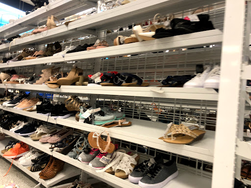 Clothing Store «Ross Dress for Less», reviews and photos, 3500 East-West Hwy, Hyattsville, MD 20782, USA