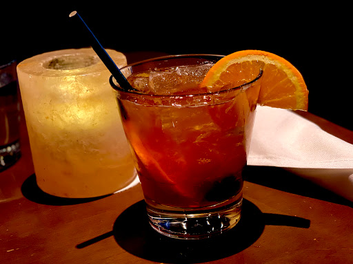 American Restaurant «Pinstripes», reviews and photos, 435 E Illinois St, Chicago, IL 60611, USA