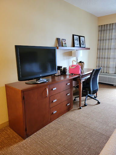 Hotel «Courtyard by Marriott Virginia Beach Norfolk», reviews and photos, 5700 Greenwich Rd, Virginia Beach, VA 23462, USA