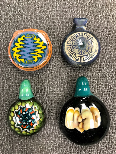 Tobacco Shop «Funky Bean Smoke Shop», reviews and photos, 1163 N Farnsworth Ave, Aurora, IL 60505, USA