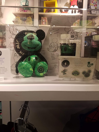 Toy Store «Disney Store», reviews and photos, 2701 Bergen Town Center, Paramus, NJ 07652, USA