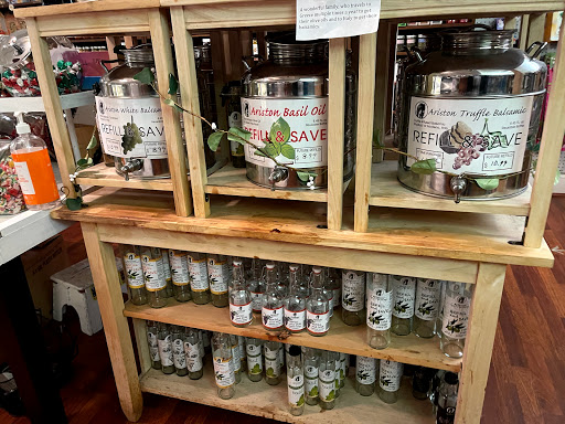 Grocery Store «Old Wethersfield Country Store», reviews and photos, 221 Main St, Wethersfield, CT 06109, USA