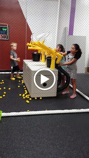 Shopping Mall «Victoria Square Shopping Center», reviews and photos, 1788 S Woodland Blvd, DeLand, FL 32720, USA