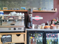 Atmosphère du Restaurant français Le Café Bizarre à Nîmes - n°7