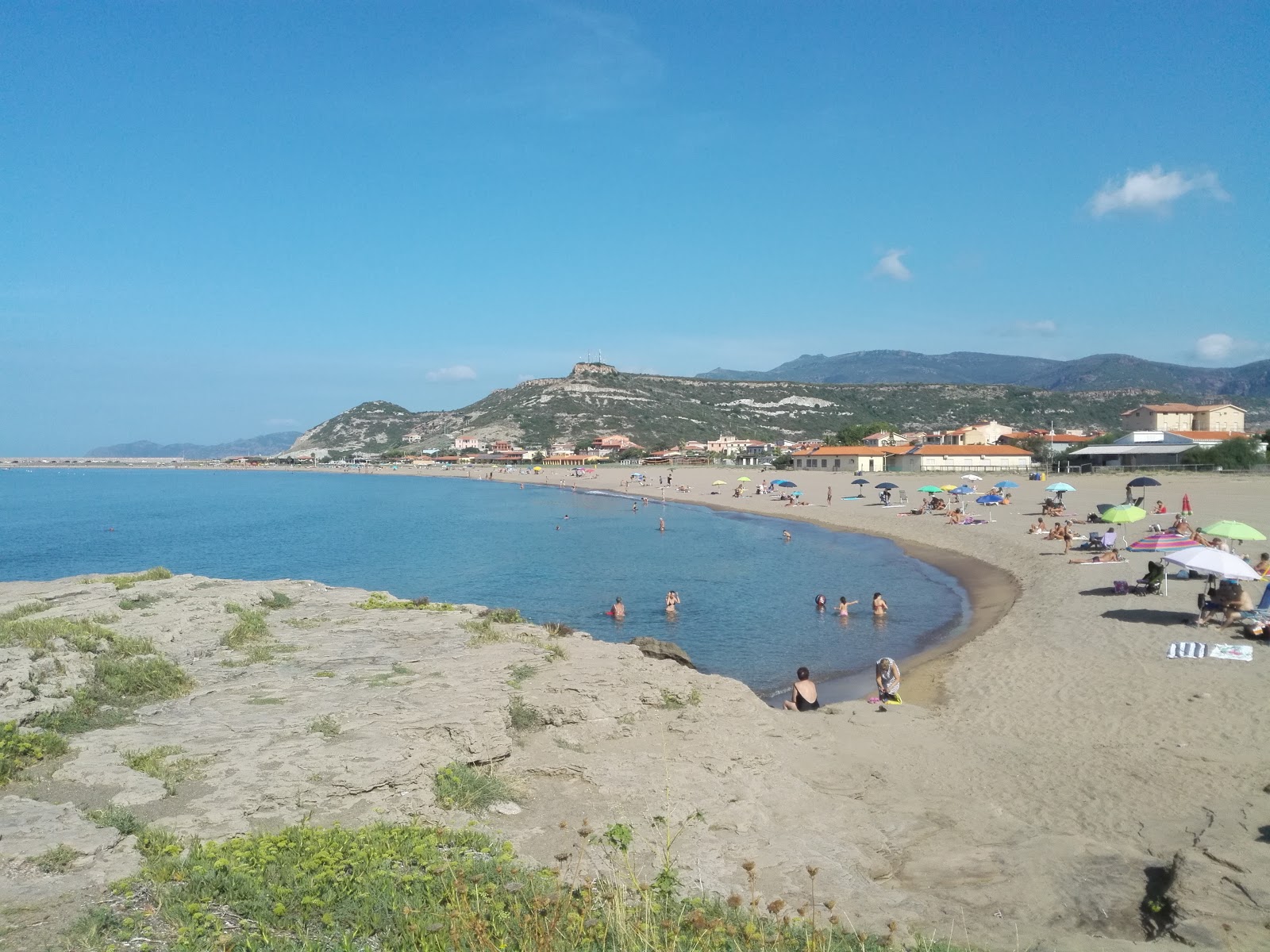 Bosa Marina beach'in fotoğrafı uzun koy ile birlikte
