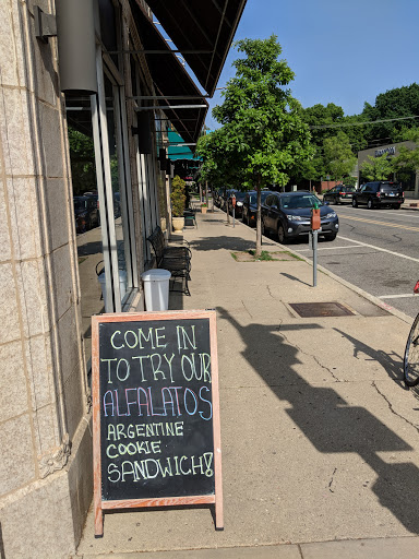 Ice Cream Shop «FRÍO Gelato - 517 Dempster, Evanston», reviews and photos, 517 Dempster St, Evanston, IL 60201, USA