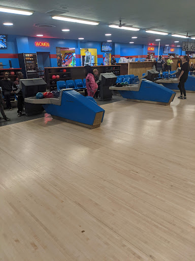Bowling Alley «Bertrand Bowling Lanes Inc», reviews and photos, 2616 Washington St, Waukegan, IL 60085, USA