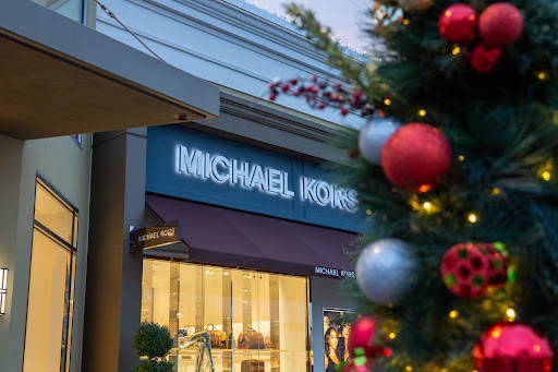 Shopping Mall «Shops of Saddle Creek», reviews and photos, 7509 Poplar Ave #1, Germantown, TN 38138, USA