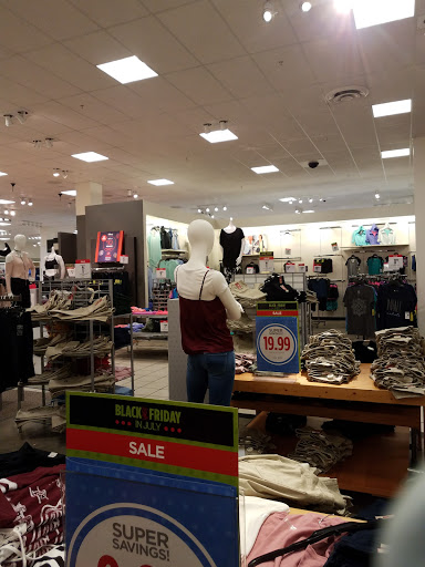 Shopping Mall «Rivergate Mall», reviews and photos, 1000 Rivergate Pkwy #1, Goodlettsville, TN 37072, USA