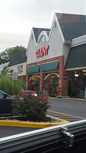Grocery Store «Giant Food Stores», reviews and photos, 225 Lancaster Ave, Malvern, PA 19355, USA