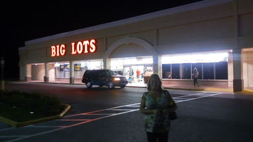 Big Lots, 923 N 14th St, Leesburg, FL 34748, USA, 
