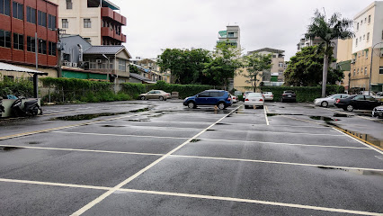 No. 375, Yunong Road Parking