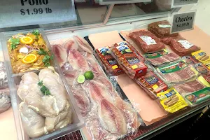 La Corona Market Tienda Y Carniceria image