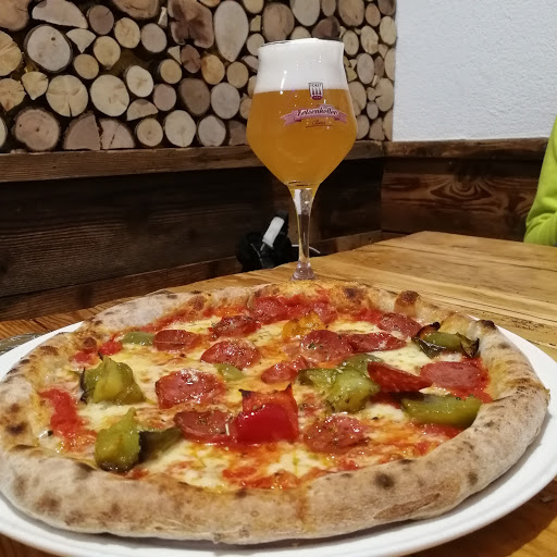 Tre3 Pizzeria & Burgheria in Fai della Paganella, Provincia Autonoma di Trento