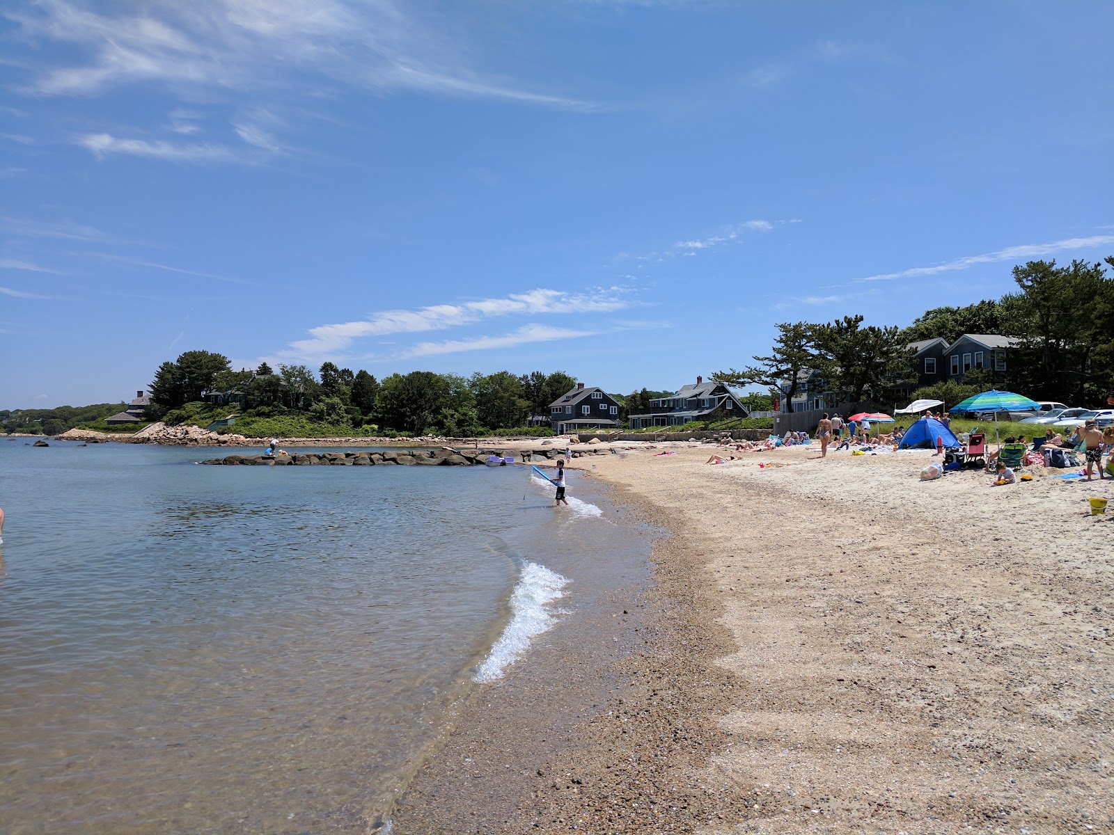 Foto van MBL Stony Beach met beige zand en kiezels oppervlakte
