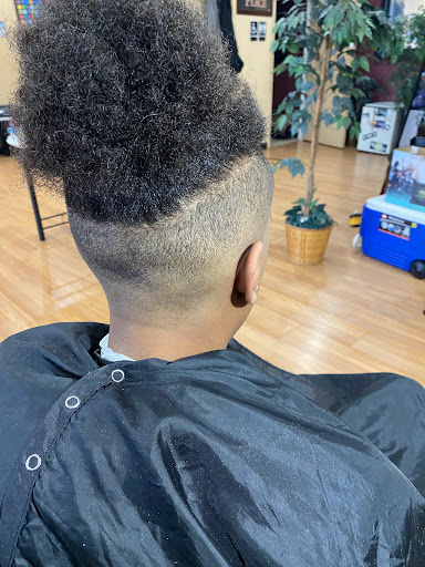 Beauty Salon «8 Cuts Hair Salon», reviews and photos, 159 S Telegraph Rd, Pontiac, MI 48341, USA