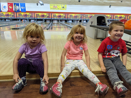 Bowling Alley «Merri-Bowl Lanes», reviews and photos, 30950 Five Mile Road, Livonia, MI 48154, USA