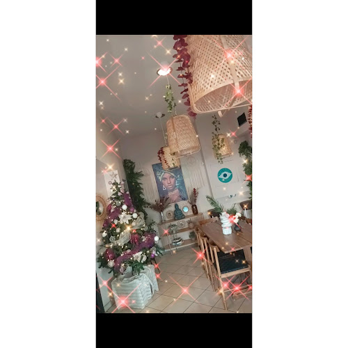 Yolo Cafe - Καφετέρια