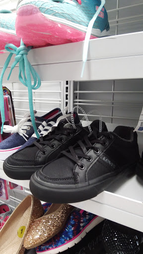 Clothing Store «Ross Dress for Less», reviews and photos, 13510 Whittier Blvd, Whittier, CA 90605, USA