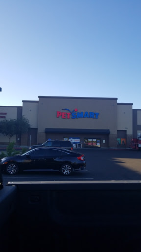 Pet Supply Store «PetSmart», reviews and photos, 2901 Agua Fria Fwy, Phoenix, AZ 85027, USA