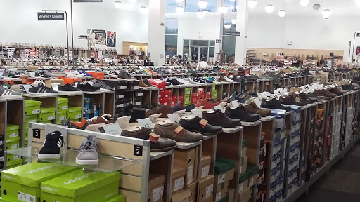 Shoe Store «DSW Designer Shoe Warehouse», reviews and photos, 400 S State Rd, Springfield, PA 19064, USA