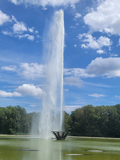 Tourist Attraction «Gateway Geyser», reviews and photos, 185 W Trendley Ave, East St Louis, IL 62201, USA