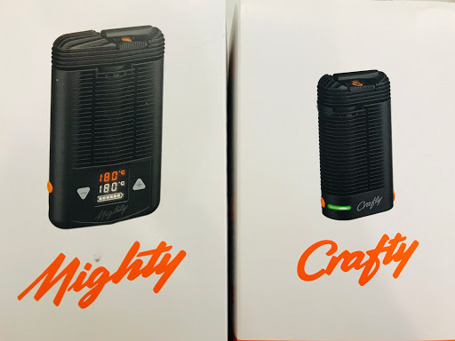 Tobacco Shop «Funky Bean Smoke Shop», reviews and photos, 1163 N Farnsworth Ave, Aurora, IL 60505, USA