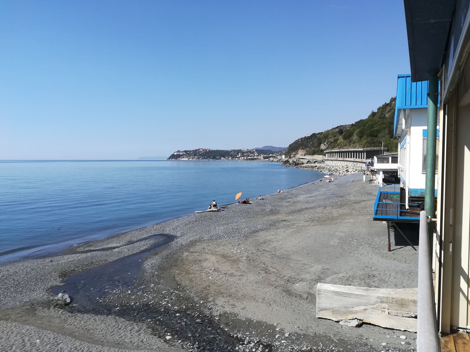 Photo de Spiaggia di Vesima partiellement zone de villégiature
