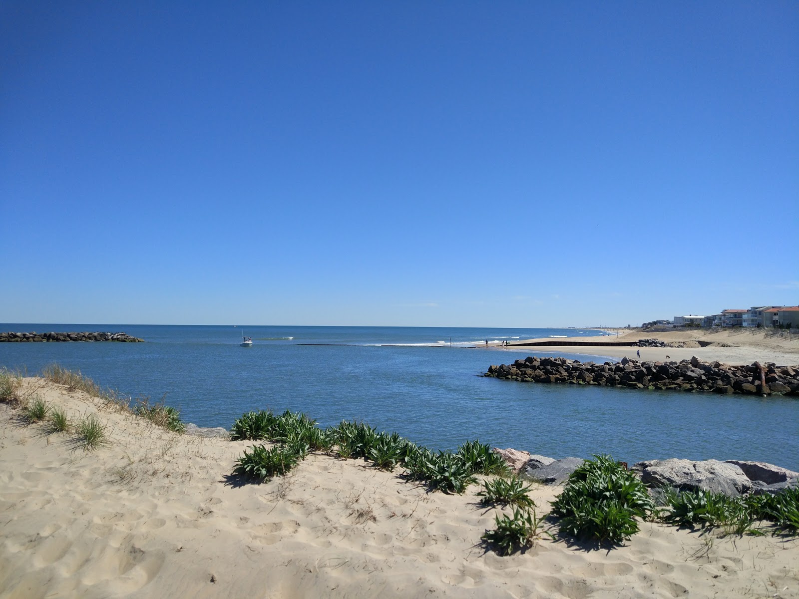 Zdjęcie Grommet Island beach i osada