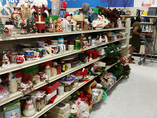 Donations Center «Goodwill of North Georgia: Roswell Store and Donation Center», reviews and photos