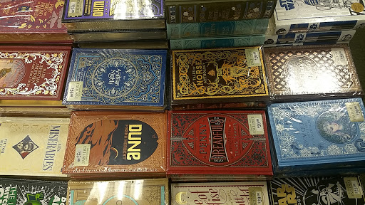 Book Store «Barnes & Noble Booksellers», reviews and photos, 1739 Olentangy River Rd, Columbus, OH 43212, USA