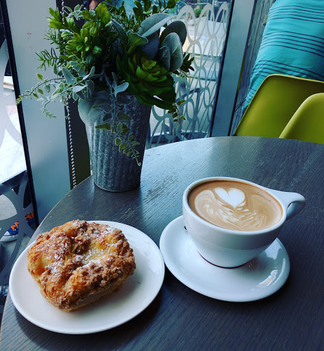 Coffee Shop «Intelligentsia Coffee Old Town Coffeebar», reviews and photos, 1233 N Wells St, Chicago, IL 60610, USA