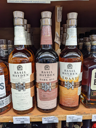 Liquor Store «Broadway Liquors», reviews and photos, 2860 Broadway, Oakland, CA 94611, USA