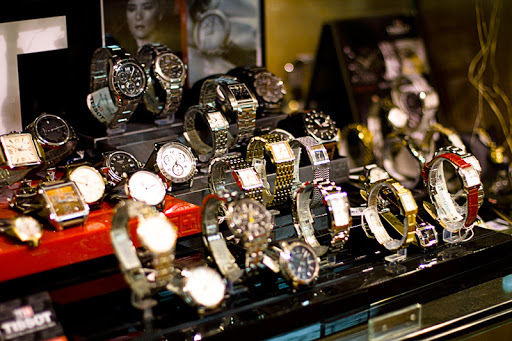 Sklepy, aby kupić zegarki damskie Katowice