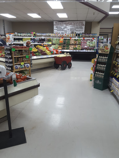 Grocery Store «Mar-Val», reviews and photos, 517 S Tehama St, Willows, CA 95988, USA