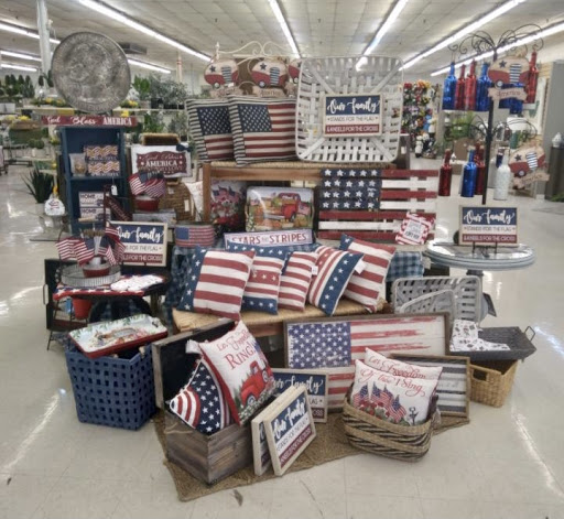 Home Goods Store «Trees n Trends - Henderson, KY», reviews and photos, 1900 US-41 #7, Henderson, KY 42420, USA