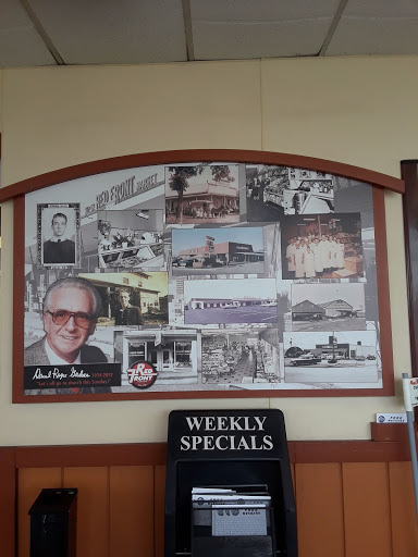 Grocery Store «Red Front Supermarket, Inc», reviews and photos, 677 Chicago Ave, Harrisonburg, VA 22802, USA