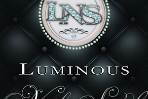Luminous Nails Studio image