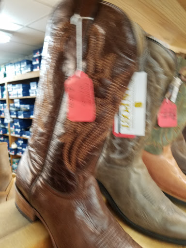 Shoe Store «Hayes Shoes», reviews and photos, 280 Three Springs Rd, Bowling Green, KY 42104, USA