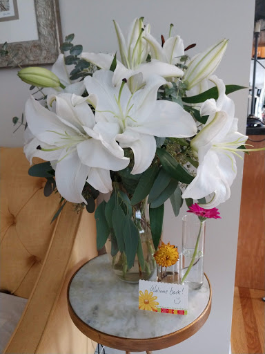 Florist «G T Florist», reviews and photos, 125 Charles St, Boston, MA 02114, USA