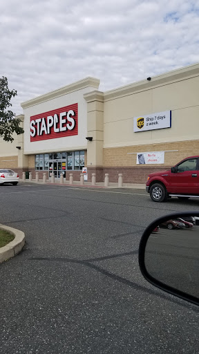 Office Supply Store «Staples», reviews and photos, 270 Upland Square Dr, Pottstown, PA 19464, USA