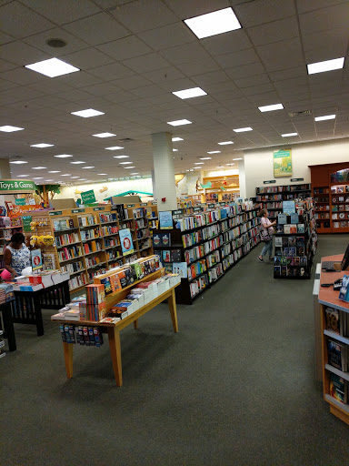 Book Store «Barnes & Noble», reviews and photos, 451 E Altamonte Dr, Altamonte Springs, FL 32701, USA